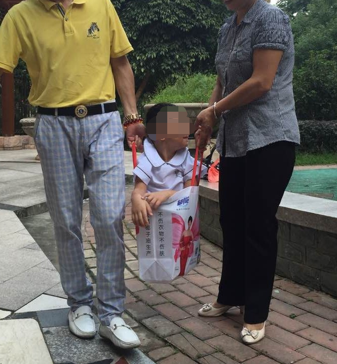 無(wú)紡布手提袋也瘋狂 無(wú)紡布手提袋也瘋狂