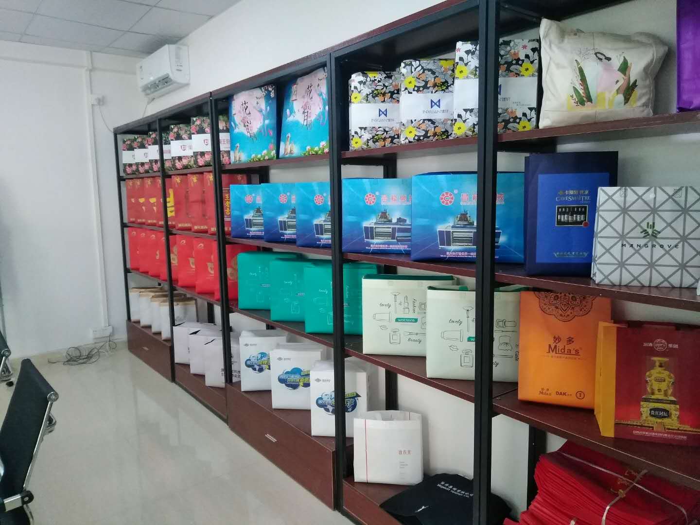 無(wú)紡布手提袋展架